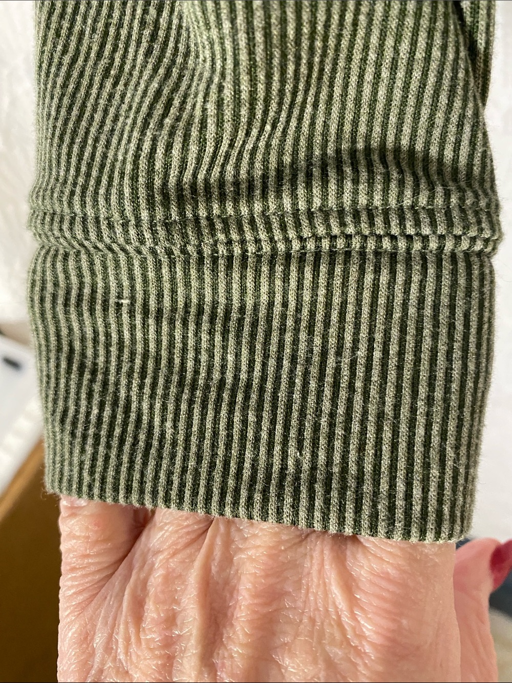 Colsie Olive Green Ribbed Button-Front Cardigan size L layering Cabincore - Picture 4 of 6